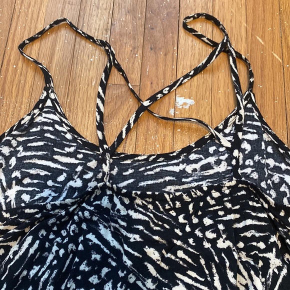 Tank - Picture 2 of 3